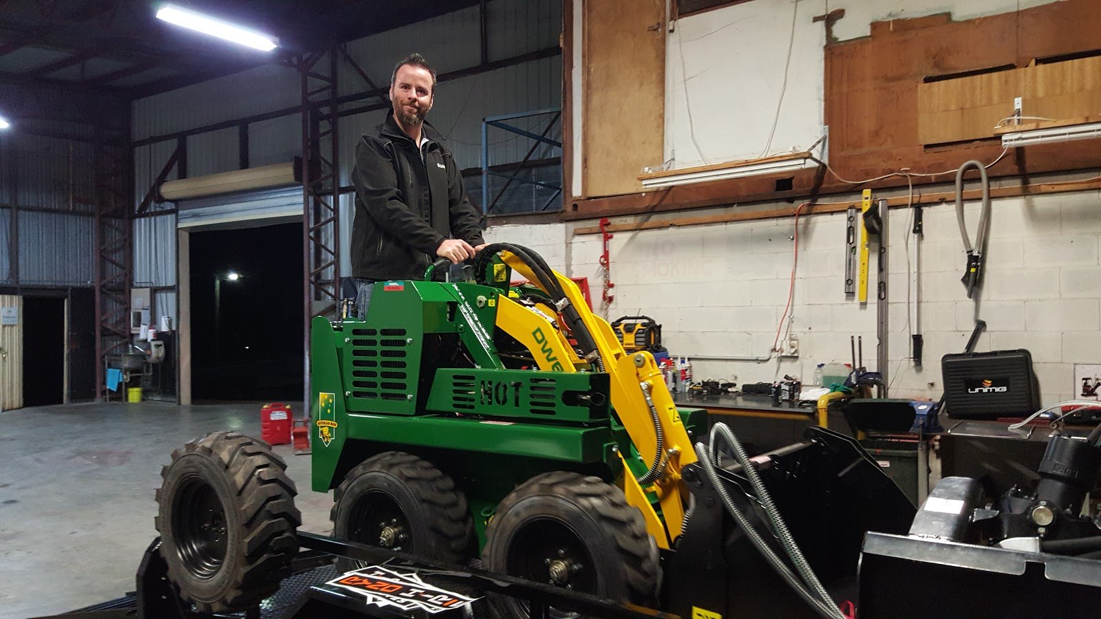 Ryno Hire's is operating a micro loader